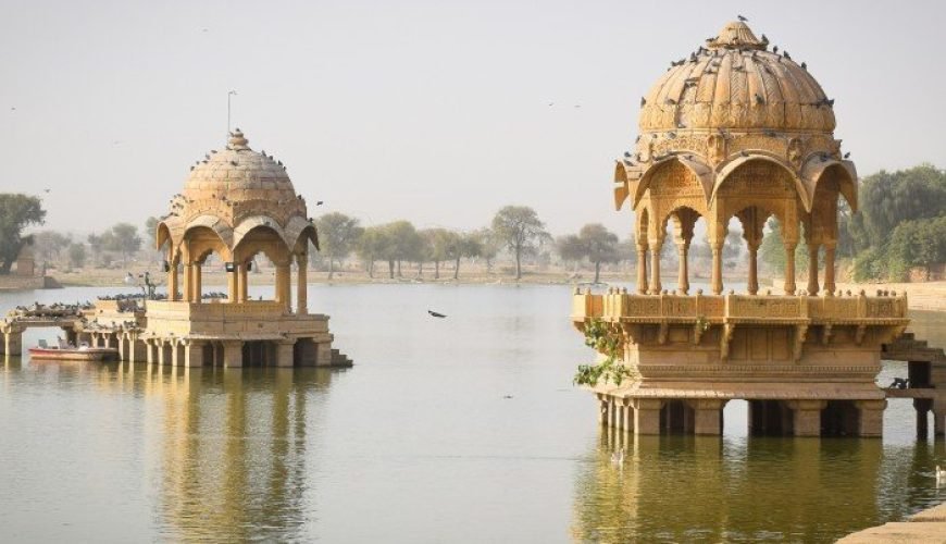 The First Stop on the Golden Triangle Tour