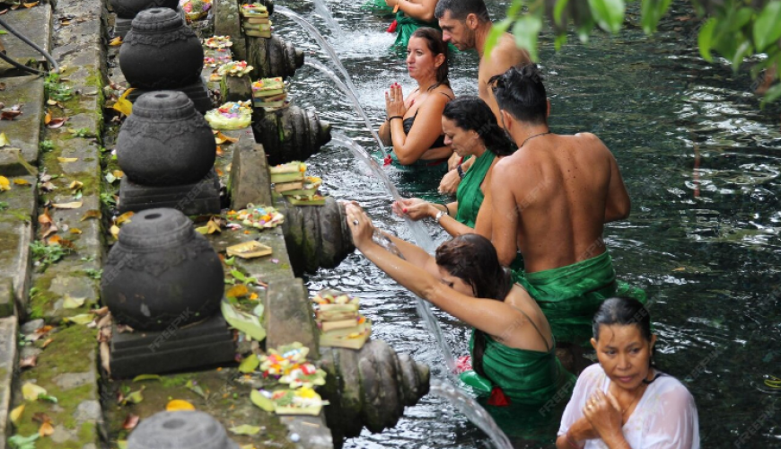 Luxury Ayurveda Retreats in Kerala: Healing in Style